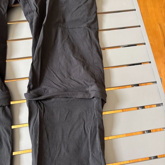 Athleta Hiking Convertible Pants Womens 10 Black Straight Leg Belted Outdoor - Picture 4 of 7